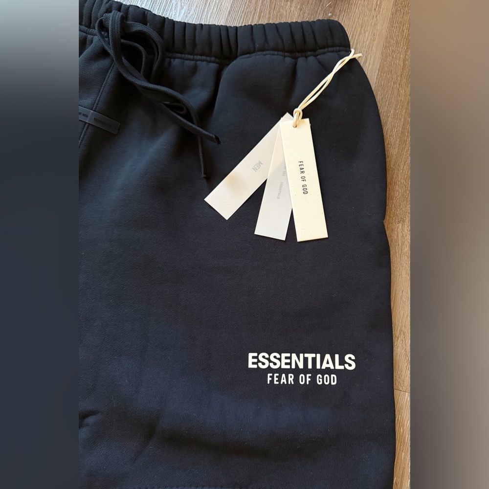 Essentials Fear Of God Vintage Black Classic  Shorts  Black Men’s Size XXL NWT - Picture 3 of 6